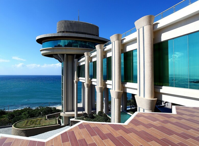 Hotel H Resort