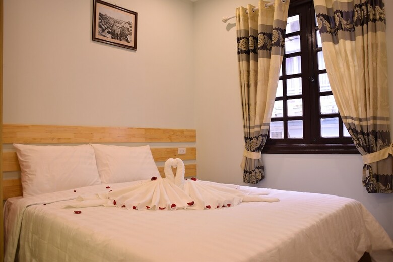 Hostal Hanoi Street View Hotel