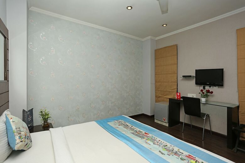 Oyo 386 Hotel Lotus Panache