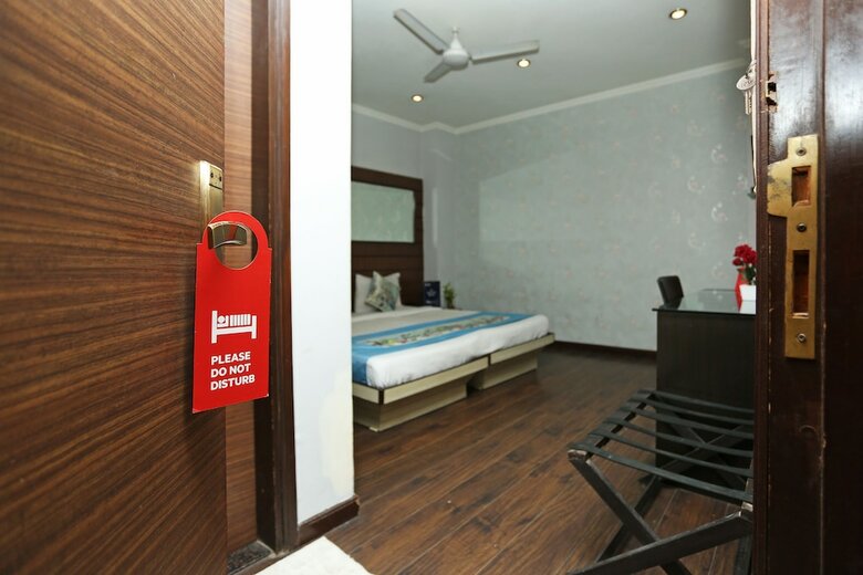 Oyo 386 Hotel Lotus Panache