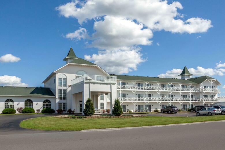 Apartamento Clarion Hotel & Suites