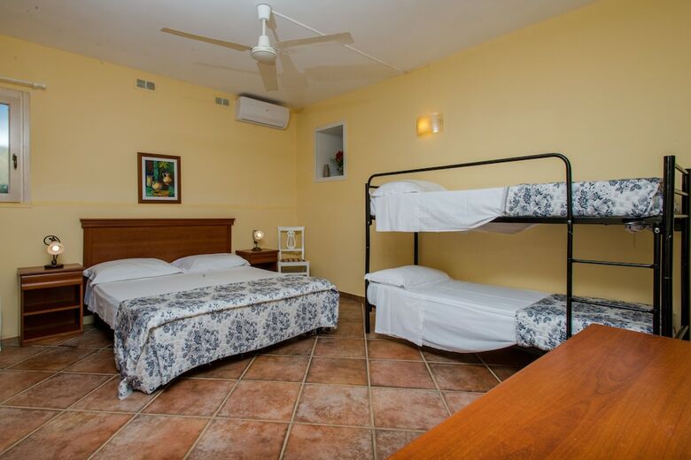 Hotel Relais Masseria Casina Dei Cari