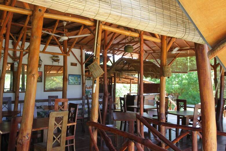 Hotel Kirinda Beach Resort