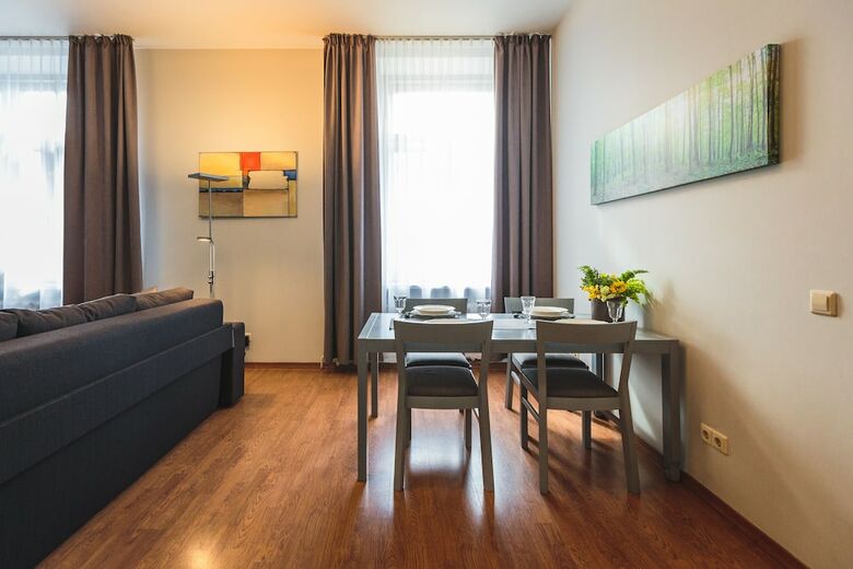 Bearsleys Downtown Apartments