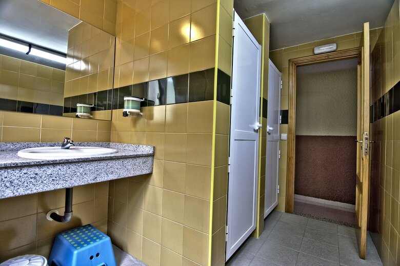 Hostal Albergue Juvenil De Bustiello