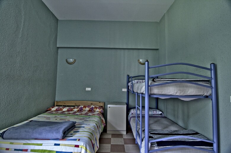 Hostal Albergue Juvenil De Bustiello