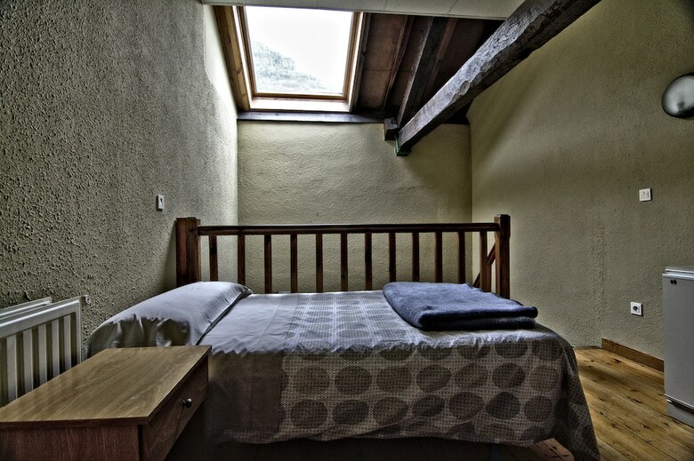 Hostal Albergue Juvenil De Bustiello