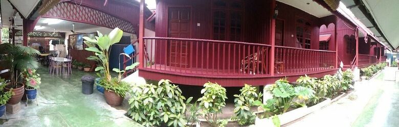 Hotel Budget Beach Resort