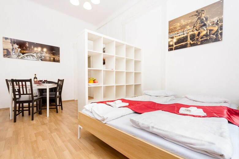 Grand Boulevard Apartments