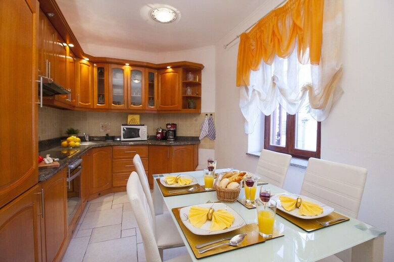 Apartamentos Diana City Hall View
