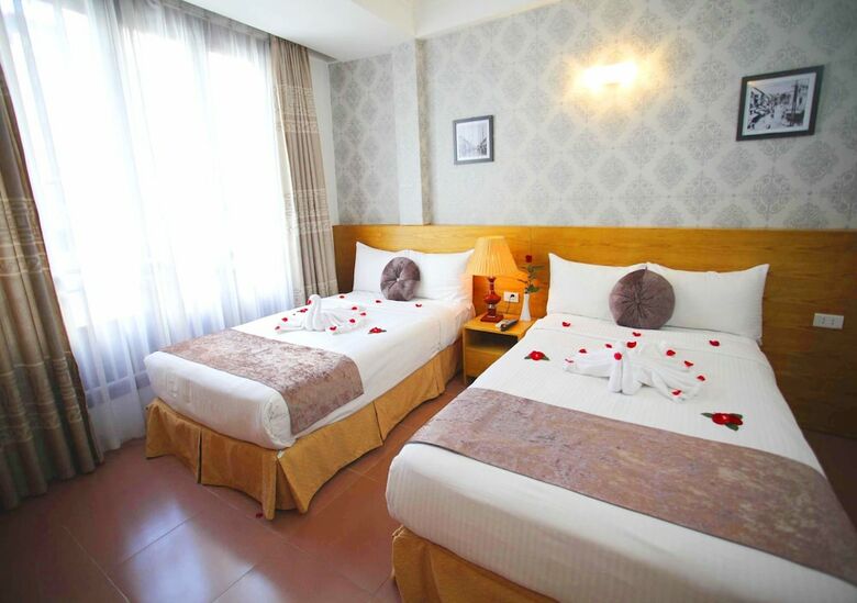 Madam Moon Hotel