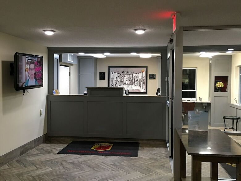 Motel Super 8 By Wyndham Meridian