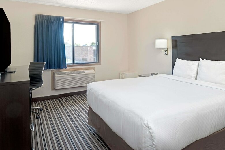 Motel Super 8 By Wyndham Omaha I-80 West