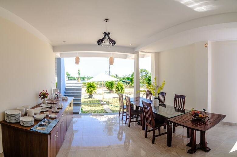 Bed & Breakfast The Moon River Homestay & Villa