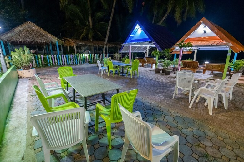 Talay Sai Hotel @ Thung Wua Laen
