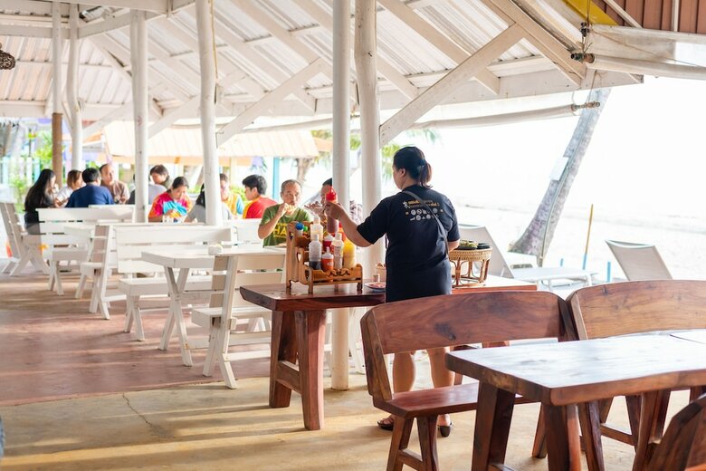 Talay Sai Hotel @ Thung Wua Laen