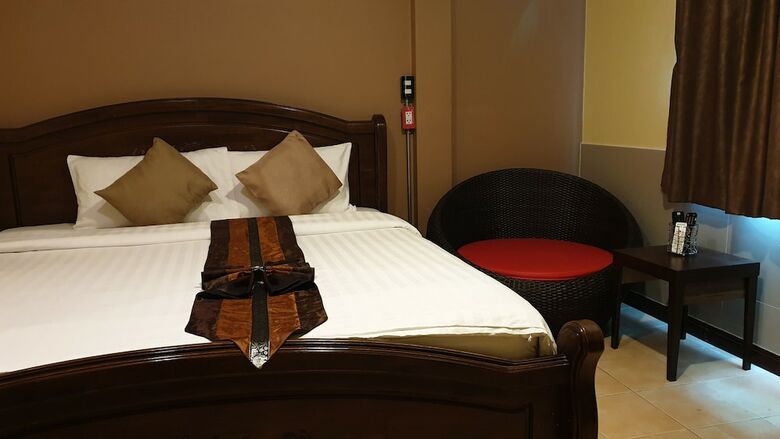 Talay Sai Hotel @ Thung Wua Laen