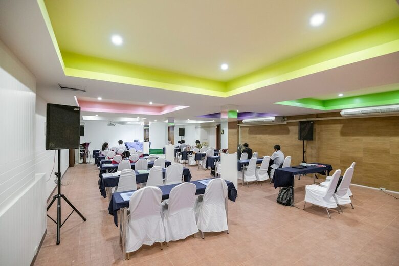 Talay Sai Hotel @ Thung Wua Laen