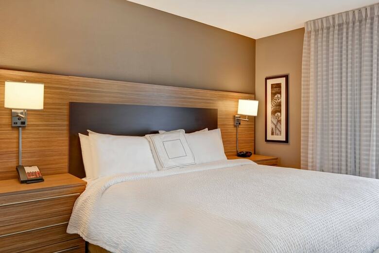 Hotel Towneplace Suites By Marriott Alexandria