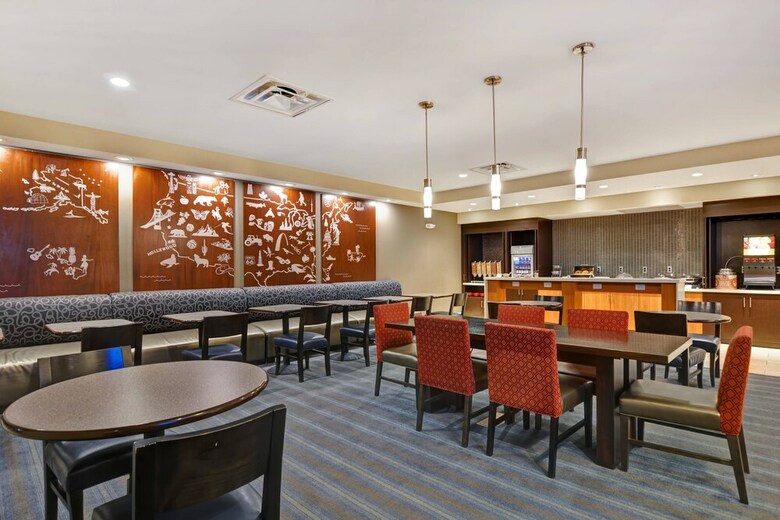 Hotel Towneplace Suites By Marriott Alexandria