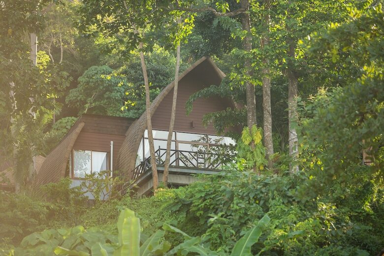 Hotel The Cove Phi Phi