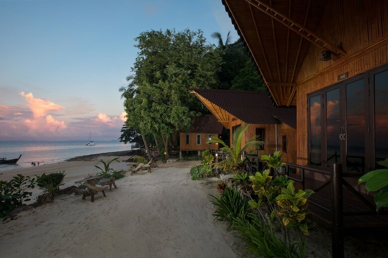 Hotel The Cove Phi Phi