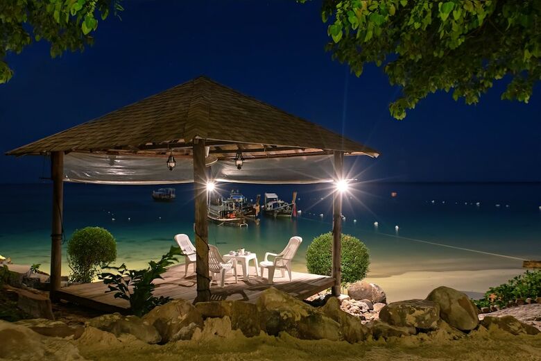 Hotel The Cove Phi Phi