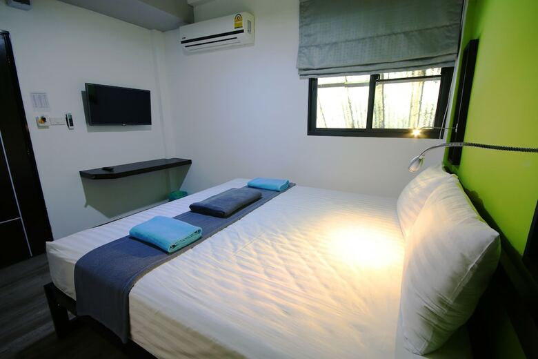 Hostal The Pillow Hostel