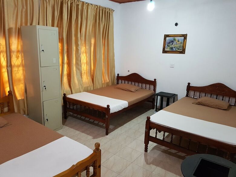Hotel Hostel 107