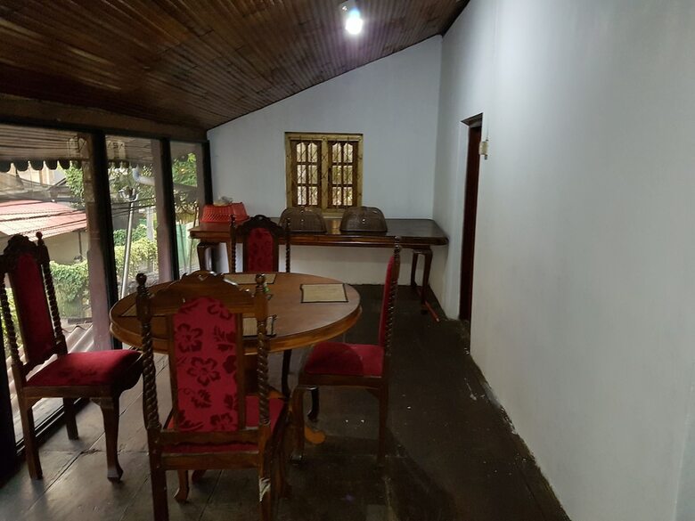 Hotel Hostel 107