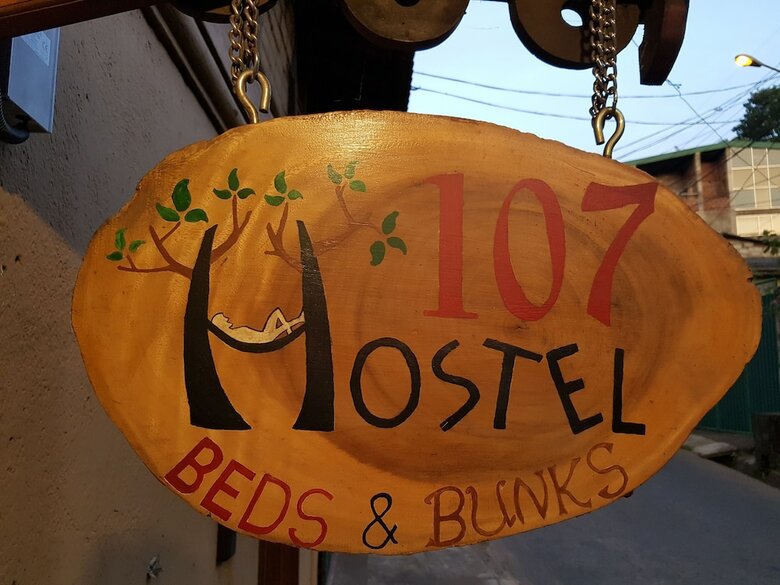 Hotel Hostel 107