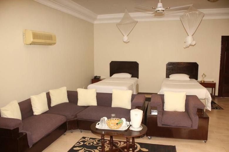 Hotel Roc Heights Lodge