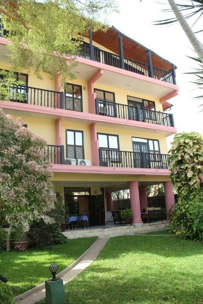Hotel Roc Heights Lodge