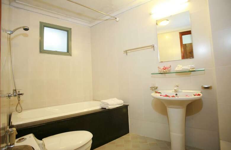Urban Alley Hotel