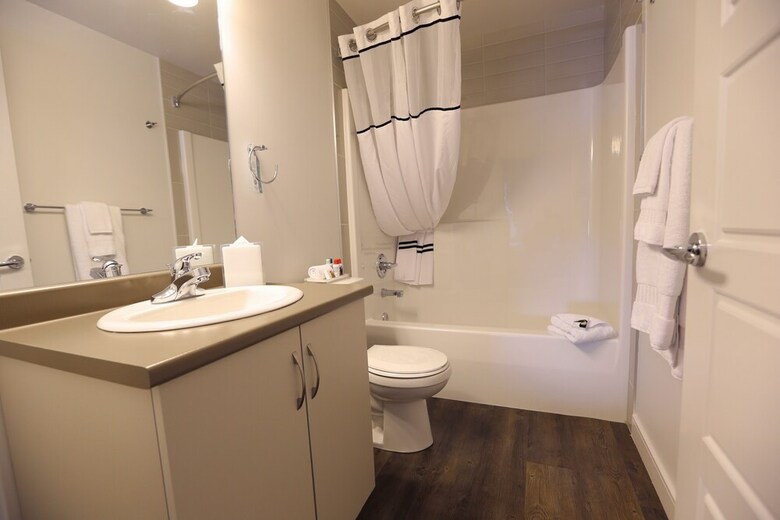 Hotel Ramada By Wyndham Fort Mcmurray