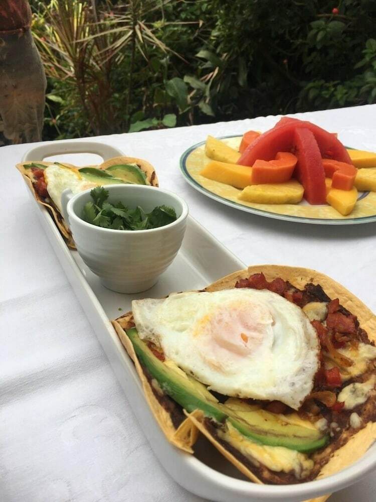 Bed & Breakfast Eden Atenas
