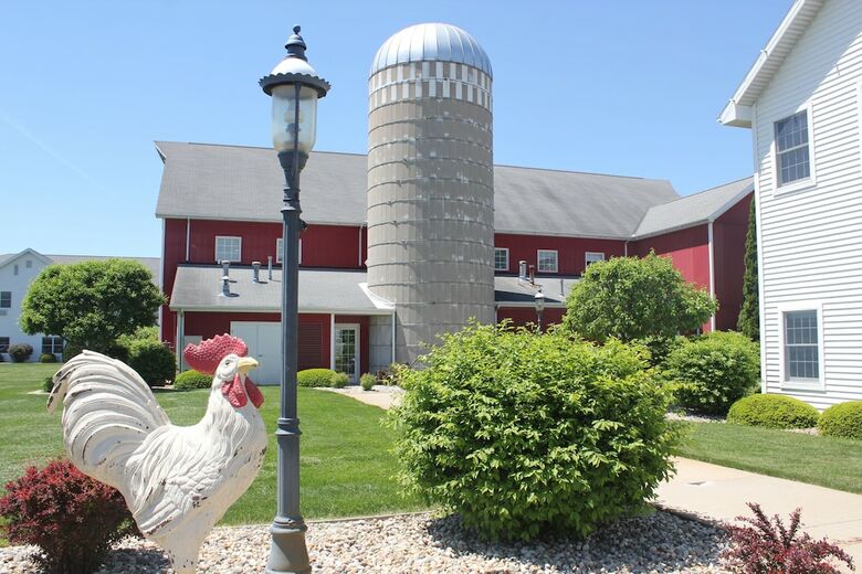 Hotel Farmstead Inn & Conference Center