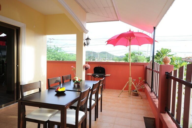 Villa Ruankasalong Hua Hin Holiday House
