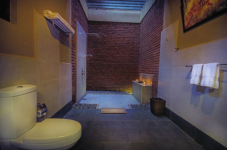Hotel Arika Villa