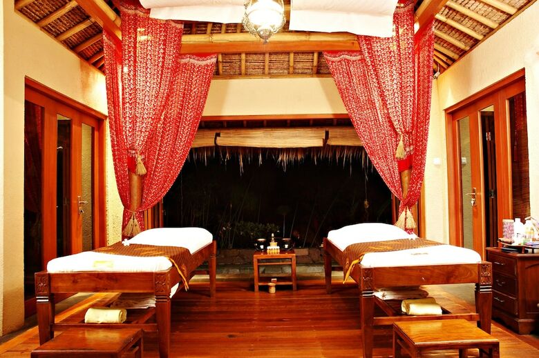 Hotel Kampung Sampireun Resort & Spa