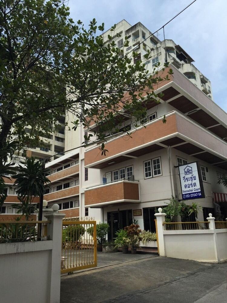 Hotel Veerachai Court