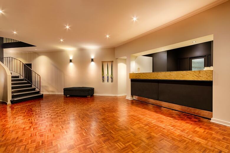 Hostal Como Court By Crest