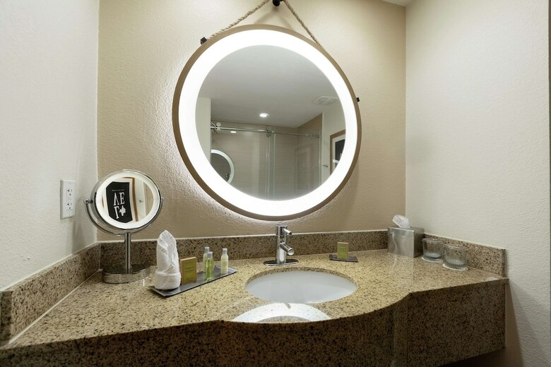 Doubletree By Hilton Hotel Galveston Beach