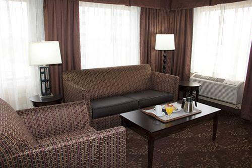 Hotel Holiday Inn Charlotte University Executive Park