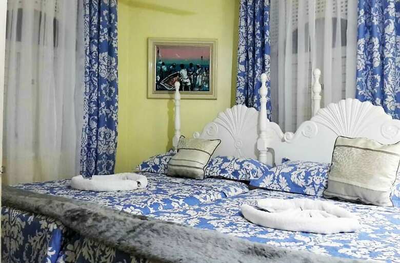 Private 2 Bedroom Condo A31 Sandcastle