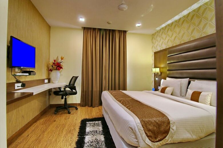 Hotel Casaya Inn