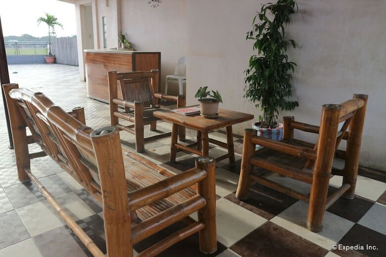 Hotel Runway Suites