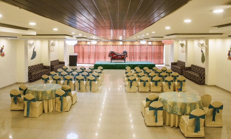 Hotel Genx Plaza Mughalsarai