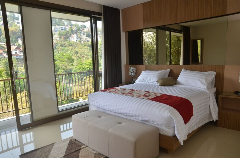 Cempaka Villa Dago Private Pool