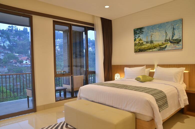 Cempaka Villa Dago Private Pool